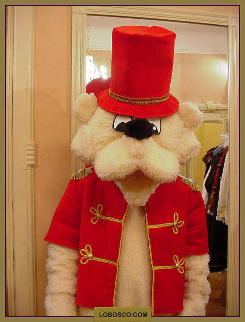 lobosco.com_00004039_pupazzi_puppets_animali_animals_white_bear_circus_costumi_abiti_teatrali_storici_carnevale_spettacolo_costumes_clothing_theatrical_historical_carnival_performance_ORSO2.jpg